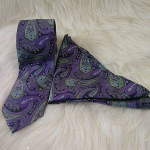 Men's tie and handkerchief